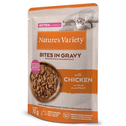 https://cdn.shopify.com/s/files/1/0916/7627/9129/files/nature-s-variety-bites-in-gravy-alimento-humido-para-gatinho-frango.jpg?v=1774968380