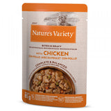 https://cdn.shopify.com/s/files/1/0916/7627/9129/files/nature-s-variety-bites-in-gravy-alimento-humido-para-gato-frango.jpg?v=1774971276